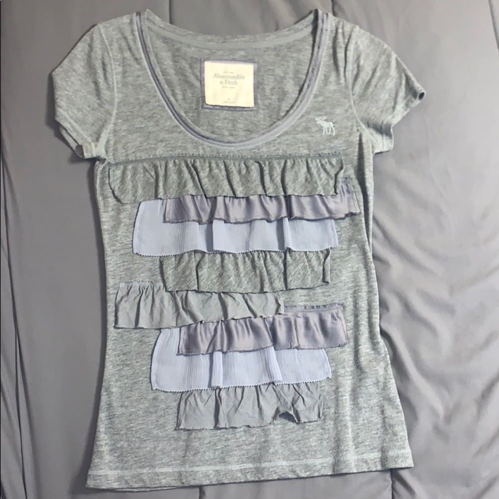 Hollister Ruffled T-shirt - Gray - Size Small